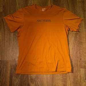 Arc'teryx Men's Orange T-Shirt size M good condition